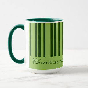 Tasse aus weißem und dunkelgrünem Streifen
