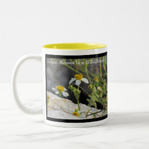 Tasse bis zu Wildblumen Geweckt