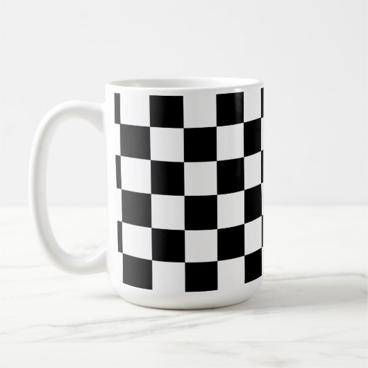 Tasse-Cup auf dem Karton in Schwarz und Weiß Kaffeetasse (Links)