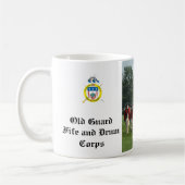 Tasse der alten Garde Fife und des Trommelkorps (Links)