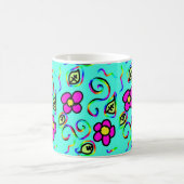Tasse der Blume mit blauem Hintergrund (Mittel)