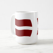 Tasse der Flagge Lettlands (Vorderseite Links)