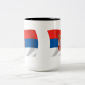 Tasse der Flagge Serbiens (Mittel)