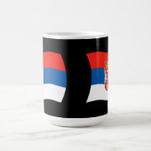 Tasse der Flagge Serbiens (Mittel)