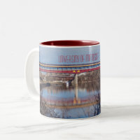 Tasse der Fußgängerbrücke der Universität Minnesot