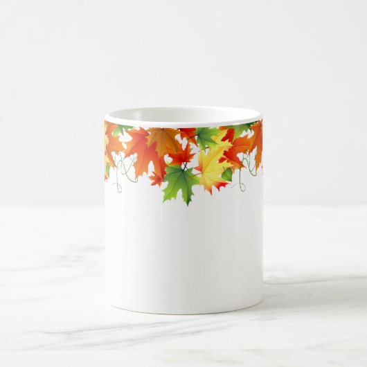 Tasse der Herbstlaub im Herbst (Mittel)