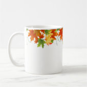 Tasse der Herbstlaub im Herbst (Links)