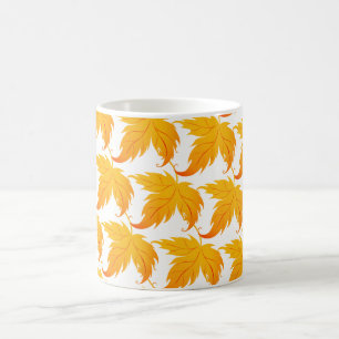 Tasse der Herbstlaub im Herbst