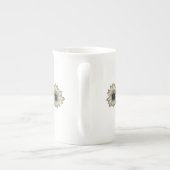 Tasse der hübschen Blauen und der Elfenbeinknochen (Rückseite)