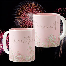 Tasse der inspirierenden rosa Keramik