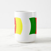 Tasse der Kameruner Flagge (Mittel)