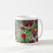 Tasse der Keramik mit Petunias (VorderseiteRechts)