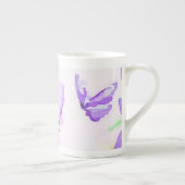 Tasse der lila Butterfly-Knochen-China (Rechts)