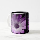 Tasse der lila Daisy-Blume (Vorderseite Links)