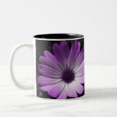 Tasse der lila Daisy-Blume (Links)