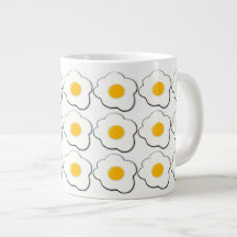 Tasse der Mikrowellen-Eier (Frühstück mit geschlif