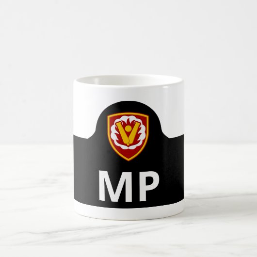 Tasse der Militärpolizei (Mittel)