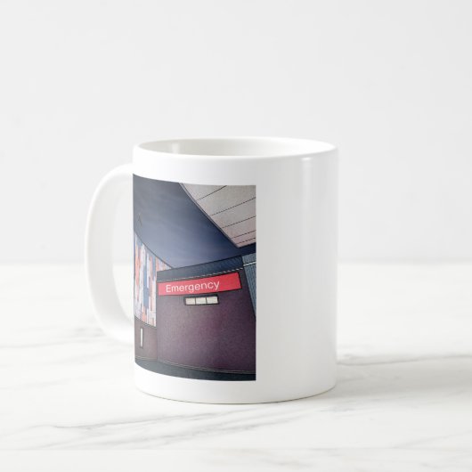 Tasse der Notfallabteilung (Vorderseite Links)