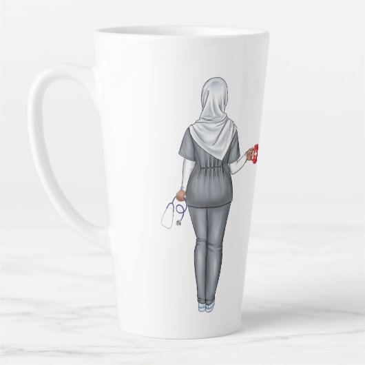 Tasse der personalisierten Chic-Moslemfrau Nurse (Links)