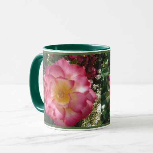 Tasse der riesigen Rose (Vorderseite Links)
