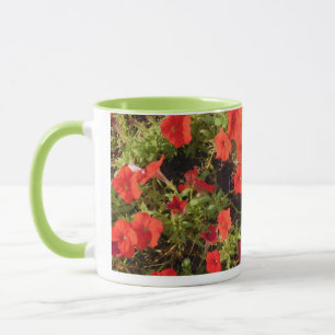 Tasse der roten Blume