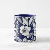 Tasse der weißen Blume (Zentrum)