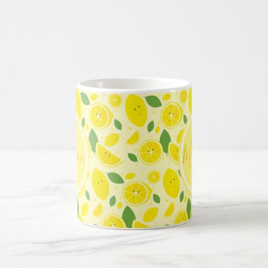 Tasse der Zitronen-Blatt-Muster-Namen-Initialen-| (Mittel)