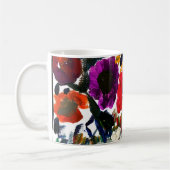 Tasse des Blumenkaffees (Links)