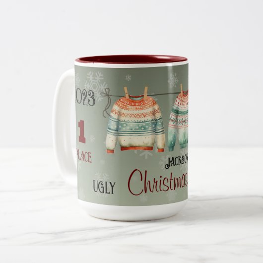 Tasse des Gewinners des Ugly Sweater Contests - An (Vorderseite Links)