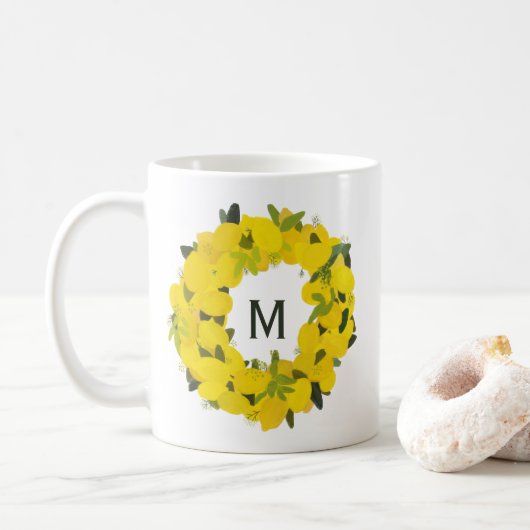 Tasse des handgemalten Lemon Wreath Monogrammes (Mit Donut)