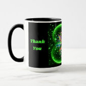 Tasse des hellen leichten Kaffees (Links)