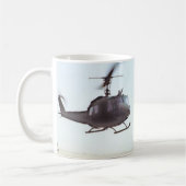 Tasse des Irokesen UH-1 (Links)