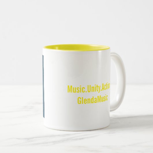 Tasse des Kaffees (VorderseiteRechts)