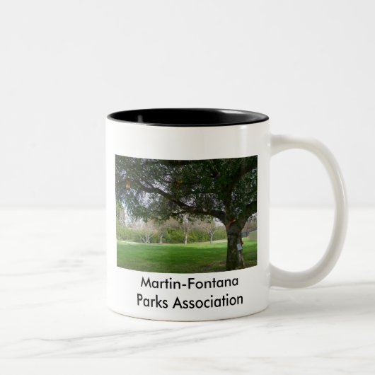 Tasse des Kaffees, des Tees und der heißen (Rechts)