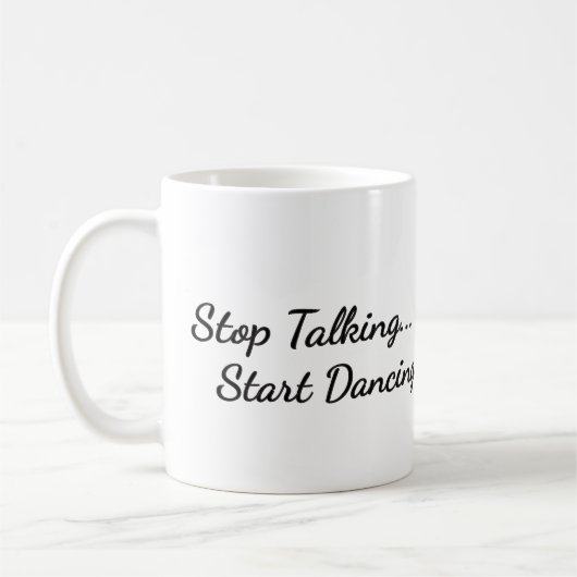 Tasse des Kaffees mit dem "Stoppen des Gesprächs, (Links)