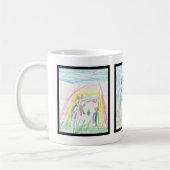 Tasse des Kaffees mit Kinderbildern Art 3 (Links)