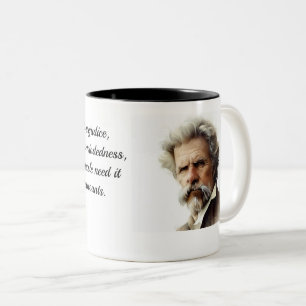 Tasse des Kaffees mit Zitat über die Reise von Mar