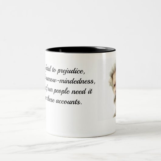 Tasse des Kaffees mit Zitat über die Reise von Mar (Mittel)