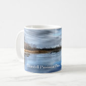 Tasse des Kaffees vom Herbst Whiteshell Fluss (Vorderseite Links)