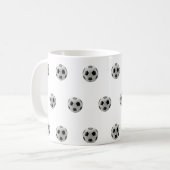 Tasse des klassischen Fußball-Balls (Vorderseite Links)