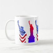 Tasse des Liberty-White-Kaffees (Links)