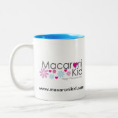 Tasse des Makkaroni-Kindervalentines Tages (Links)