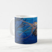 Tasse des Meereslebens unter Wasser (Vorderseite Links)