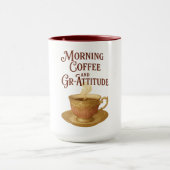 Tasse des Morgenkaffees und der Gr-Attitude (Zentrum)