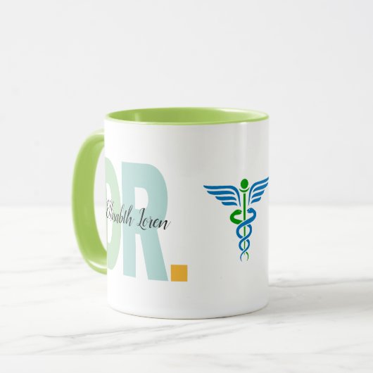 Tasse des personalisierten Doktors des Abschlusses (Vorderseite Links)