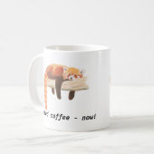 Tasse des roten Pandas, "ich benötige Kaffee " (Vorderseite Links)