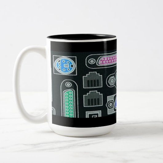 Tasse des schwarzen Eingangsmusters des Computerge (Links)