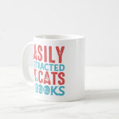 Tasse 'Einfach ablenkbar durch Katzen und Bücher' (Vorderseite Links)