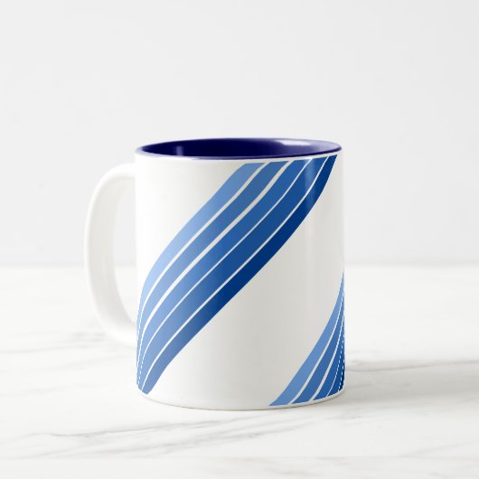 Tasse - Farbtöne der blauen diagonalen Streifen (Vorderseite Links)