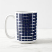 Tasse für blaue geometrische Quadrate (Links)
